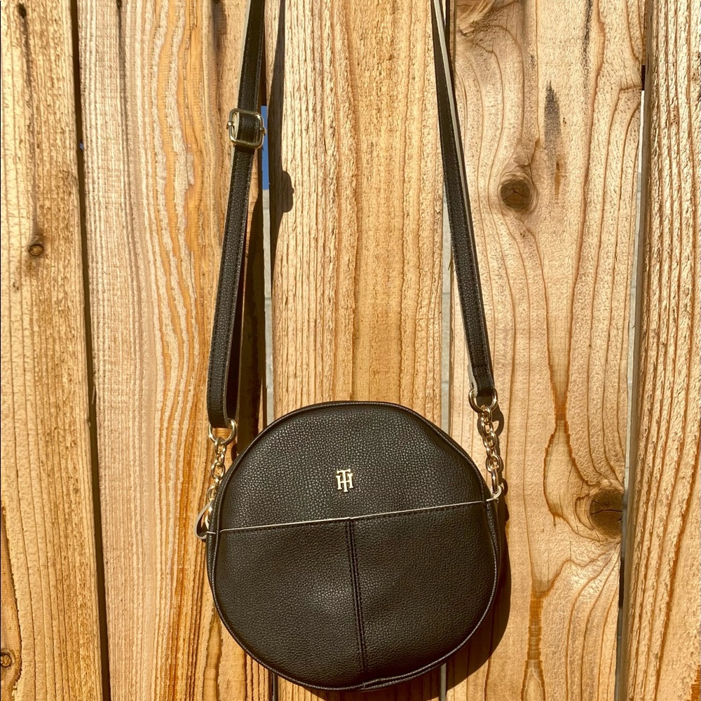 Round cross body